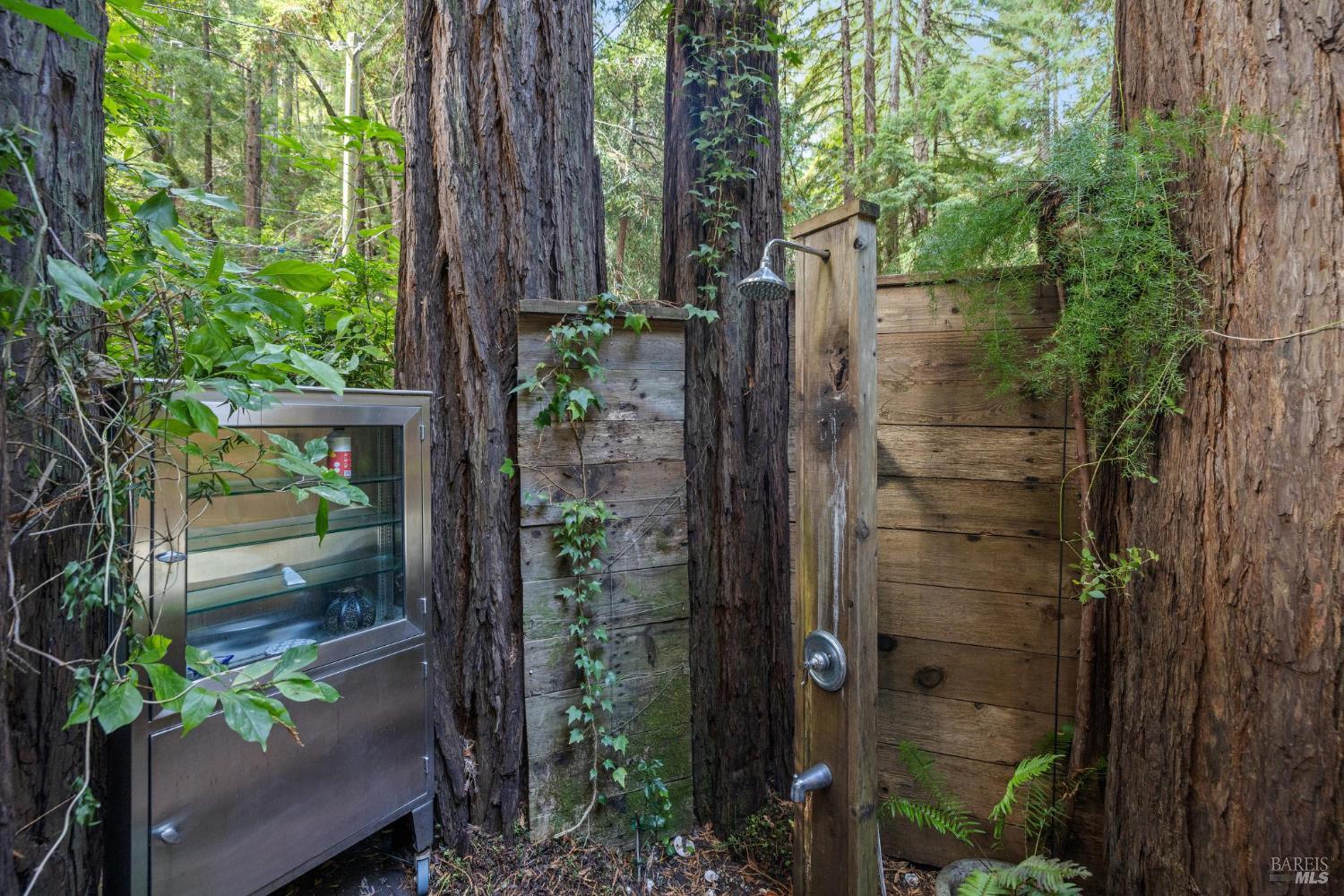 524 Cascade Dr