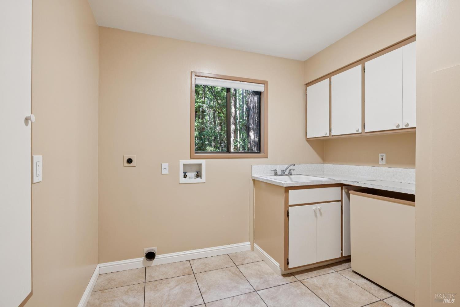 6935 Lucas Valley Rd