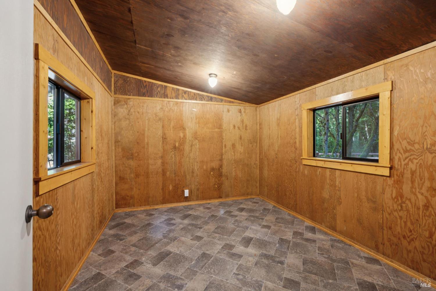 6935 Lucas Valley Rd