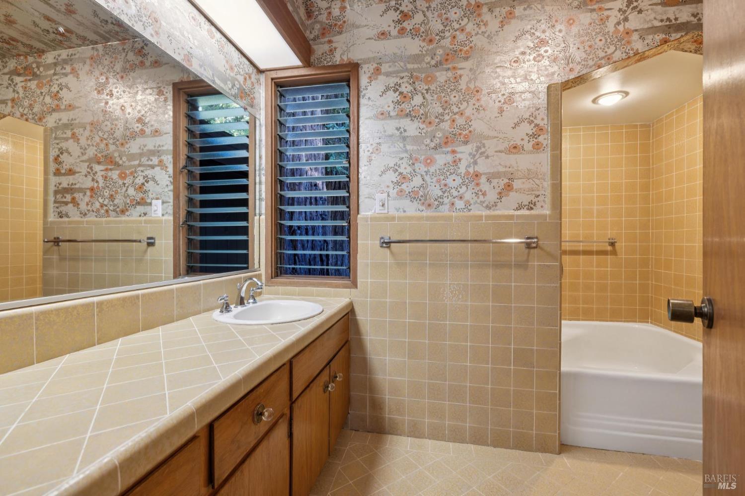 6935 Lucas Valley Rd