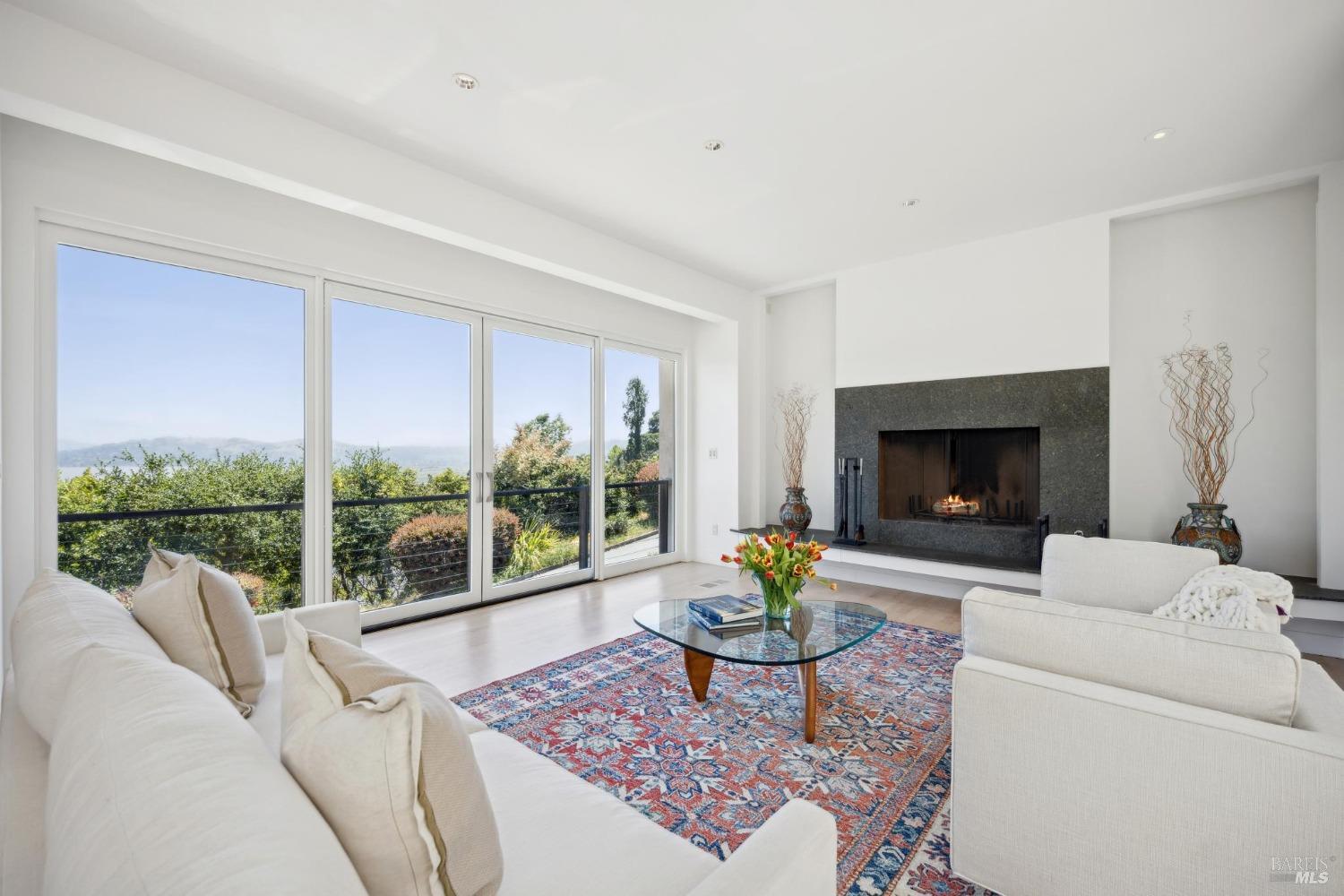 325 Via La Cumbre Greenbrae Ca 94904 325098778
