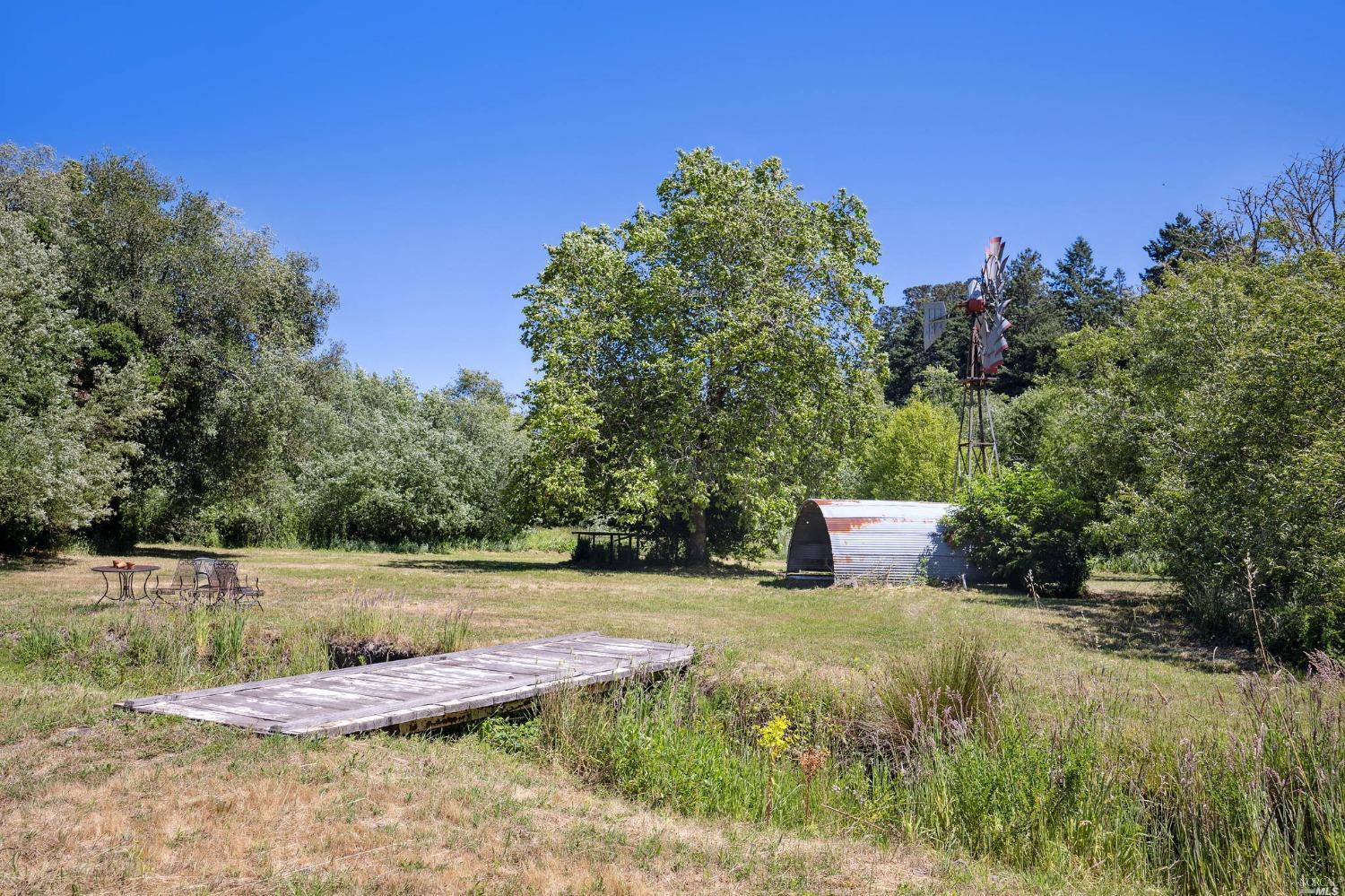 5953 Shoreline Highway