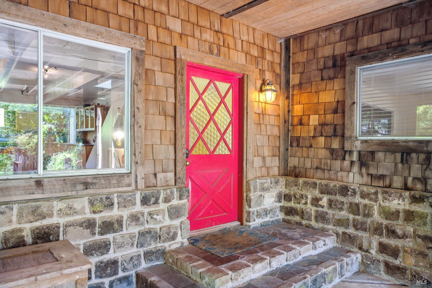 5953 Shoreline Highway