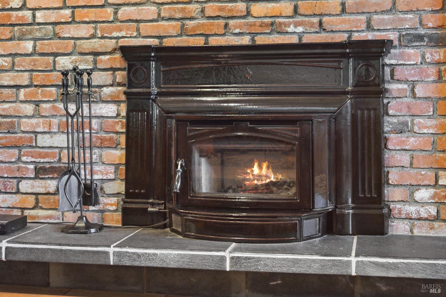 5953 Shoreline Highway