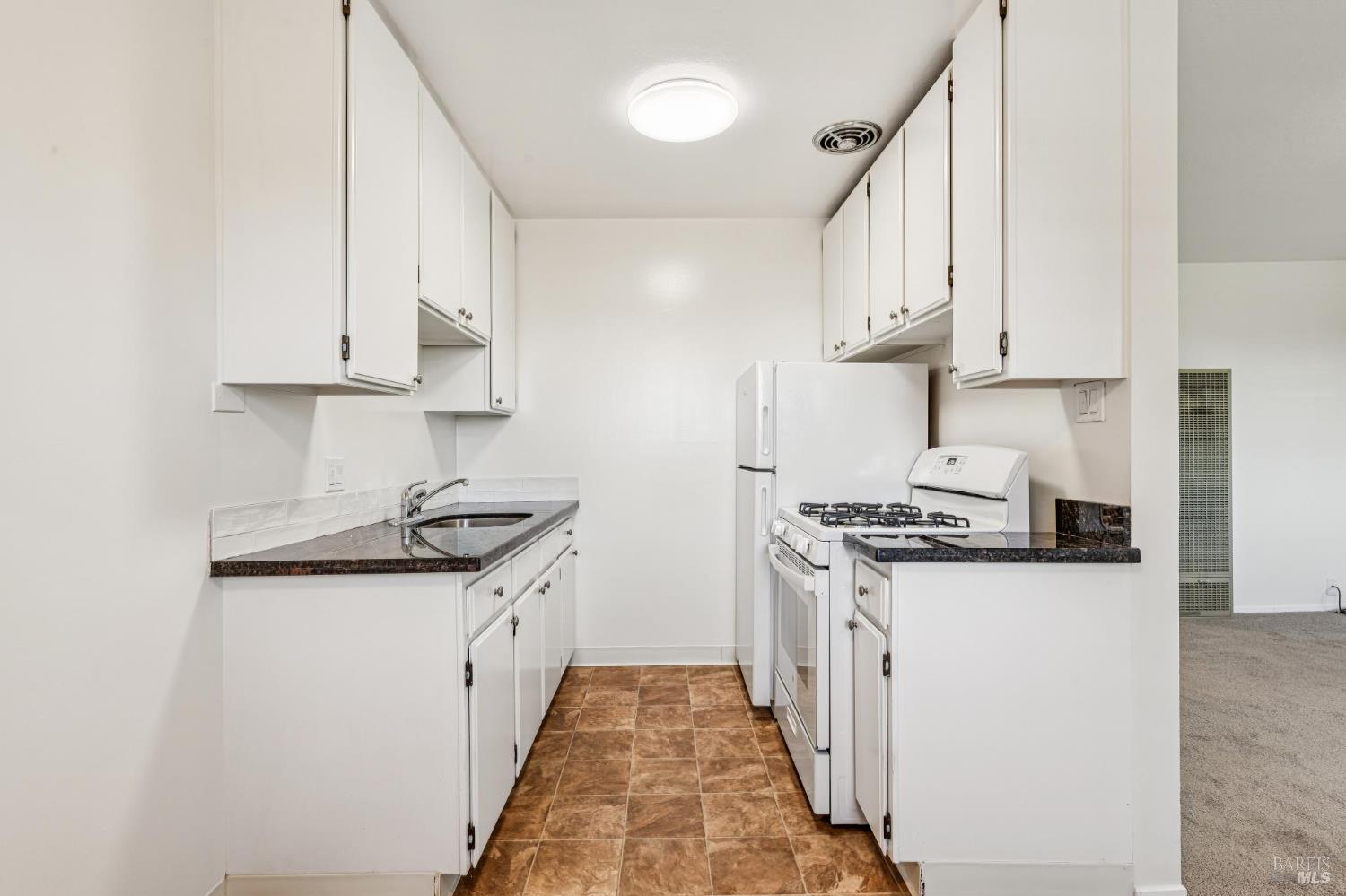 83 Pixley Avenue Unit: #6
