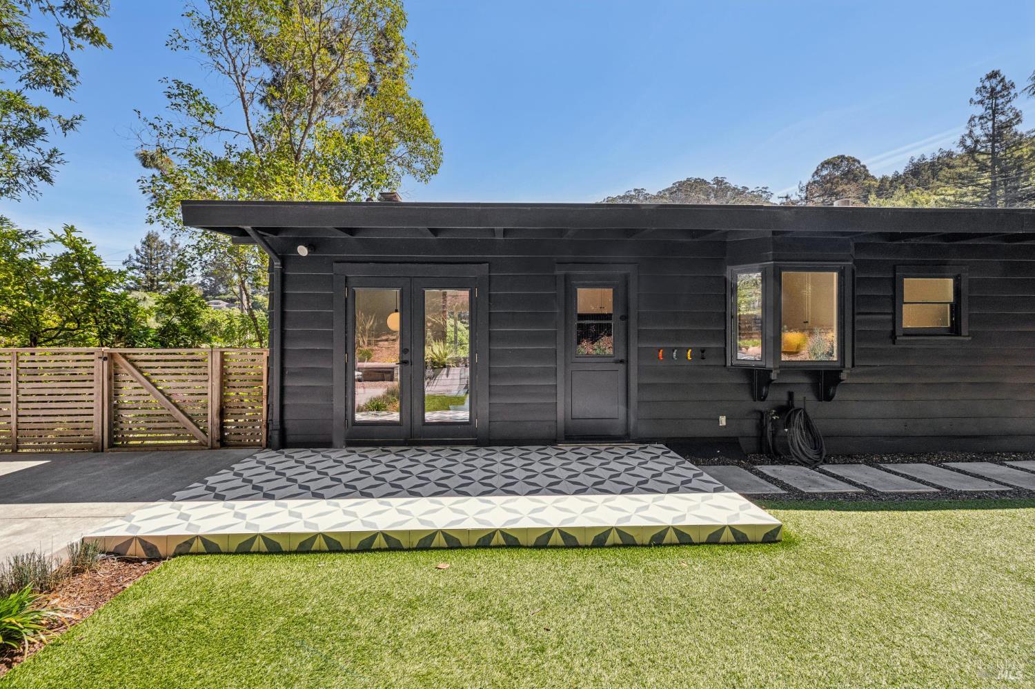 485 Montecito Avenue