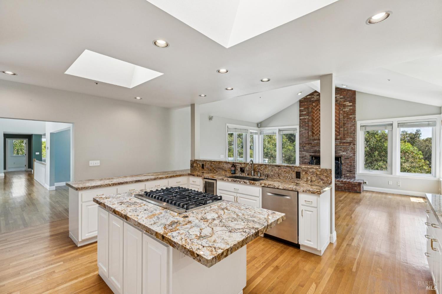 32 Marin Bay Park Court