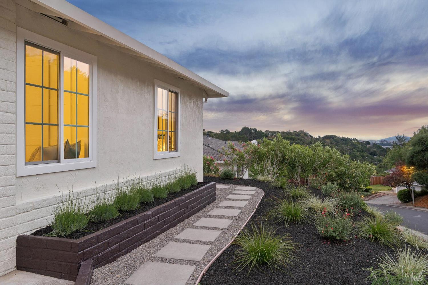 14 Laurelwood Court