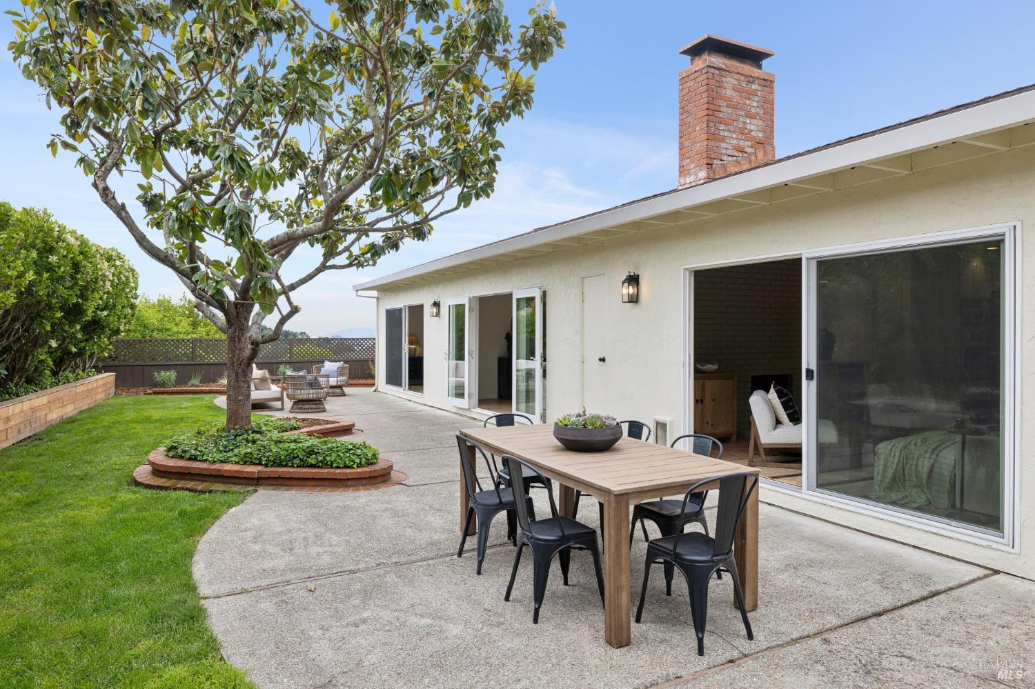 14 Laurelwood Court