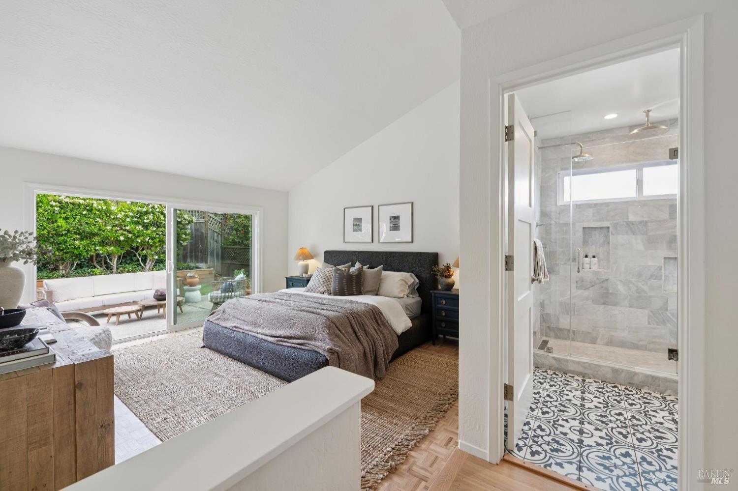 14 Laurelwood Court