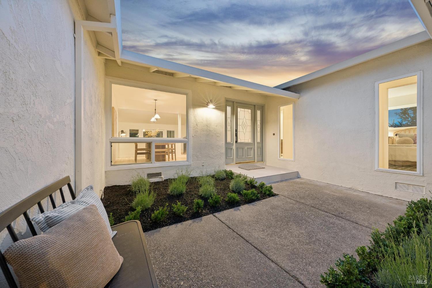 14 Laurelwood Court