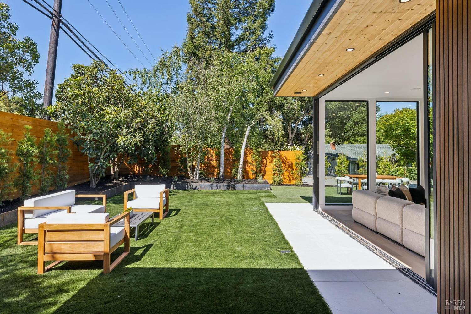 30 Juno Road
