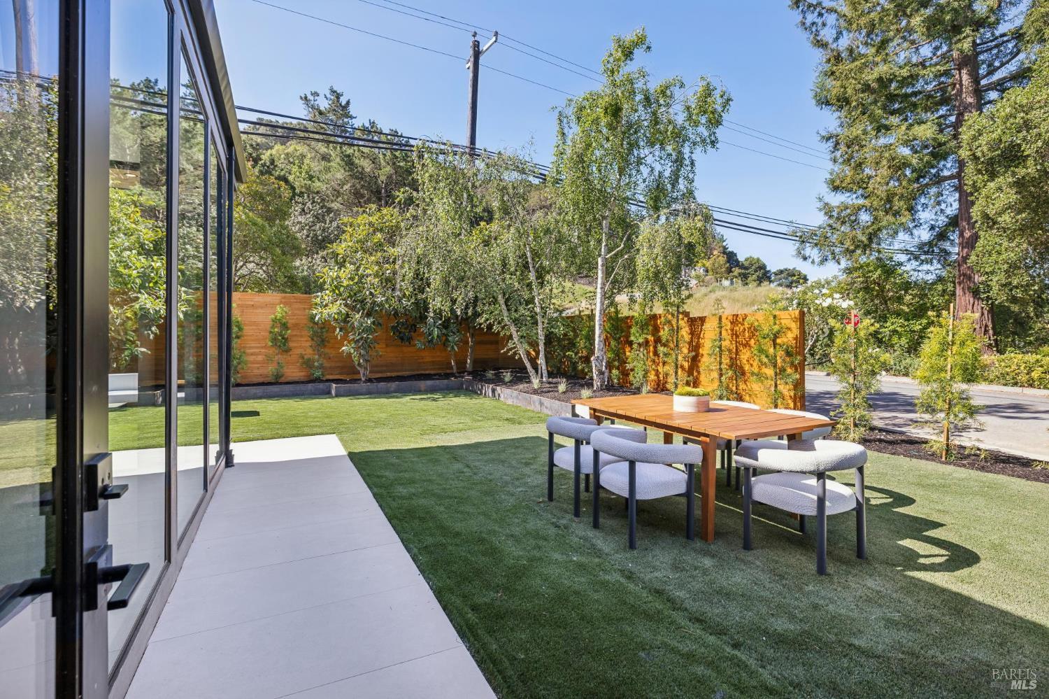 30 Juno Road