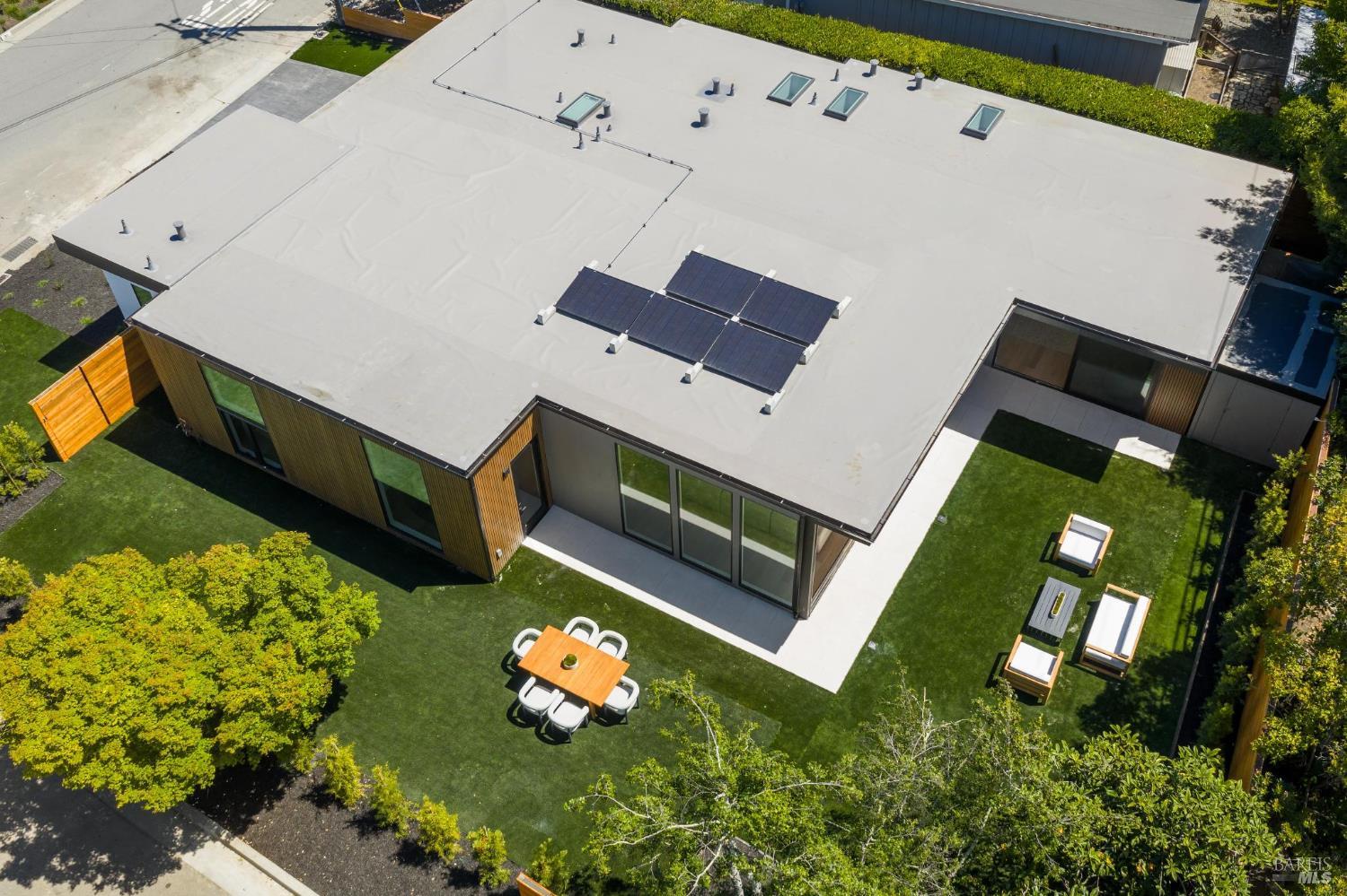 30 Juno Road