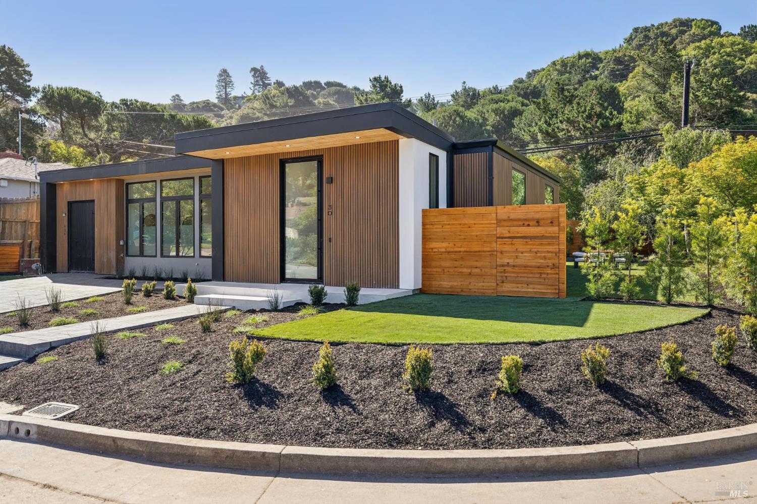 30 Juno Road