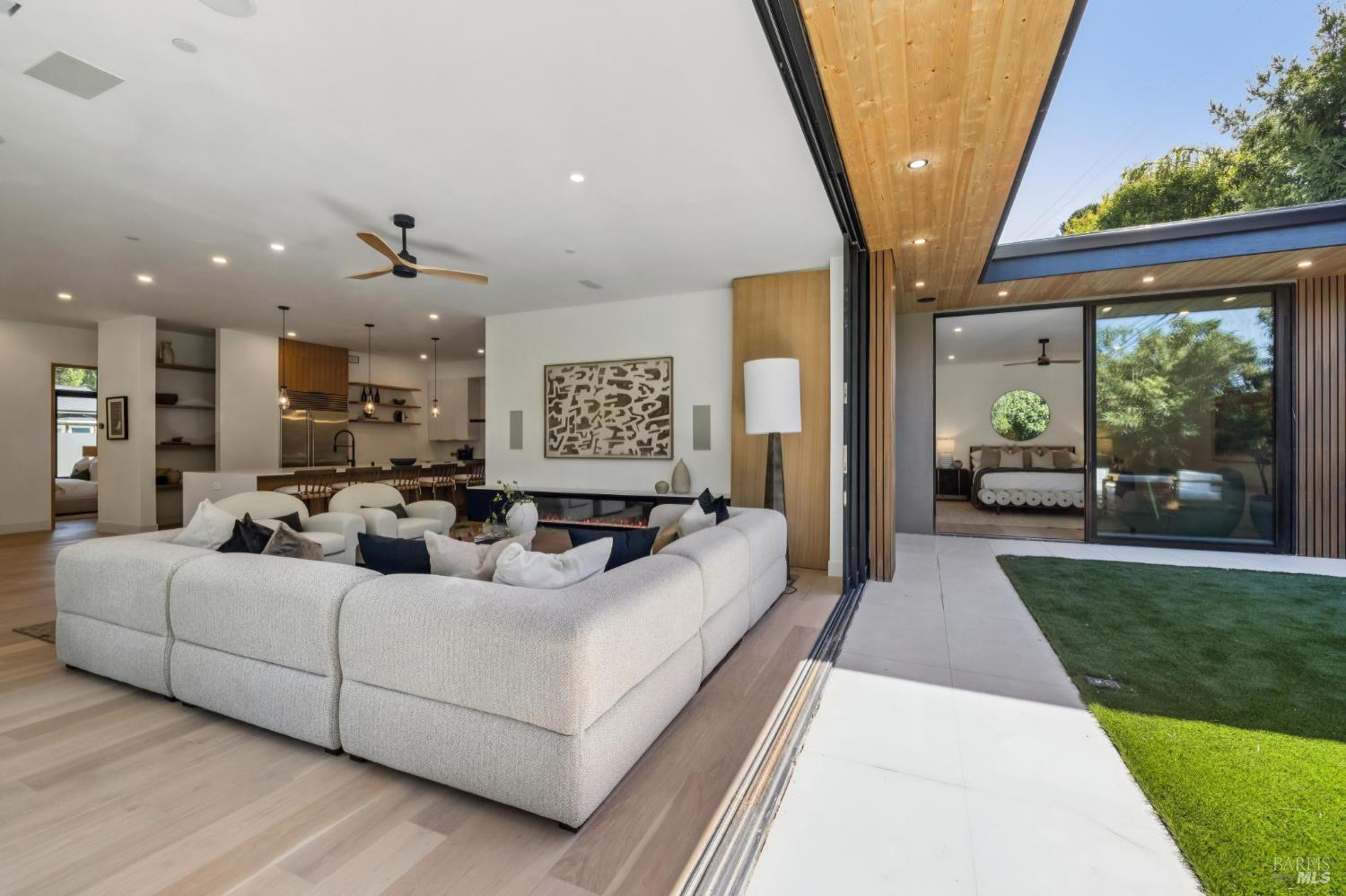 30 Juno Road