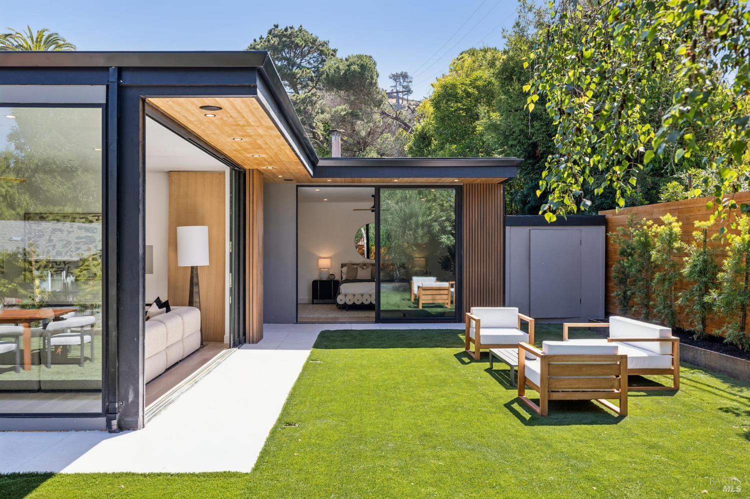 30 Juno Road