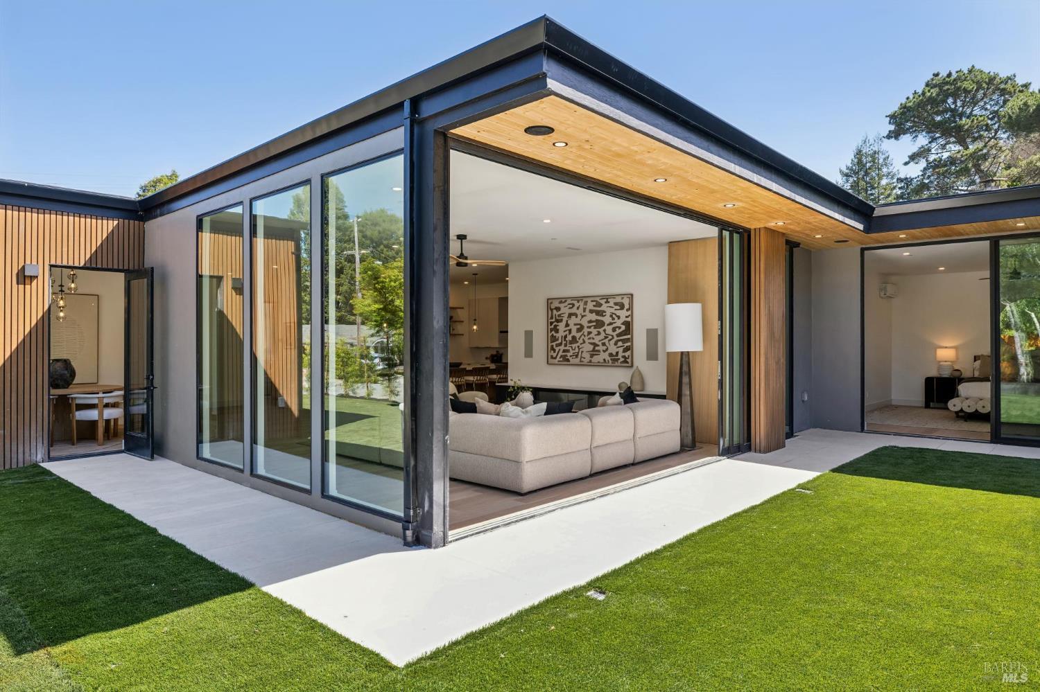 30 Juno Road