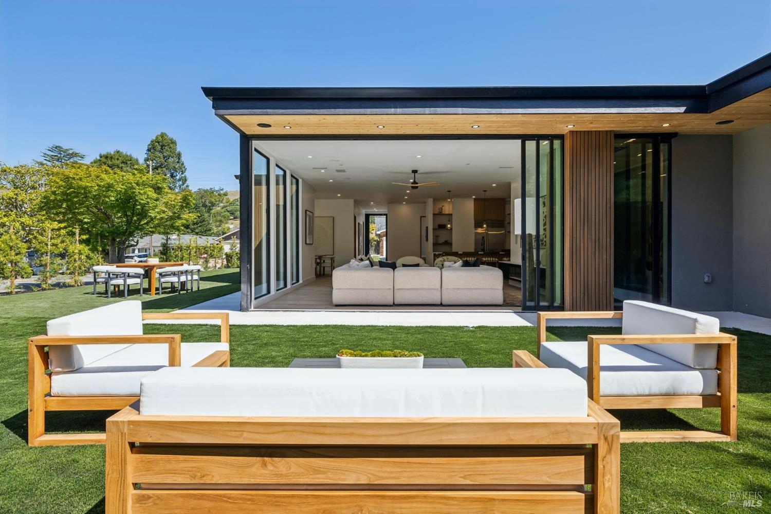30 Juno Road