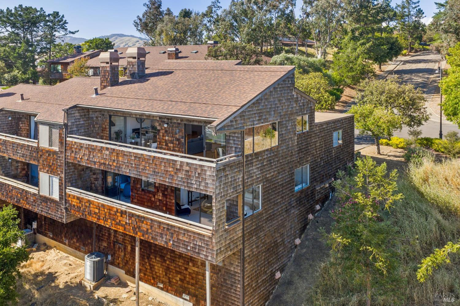 305 El Faisan Drive