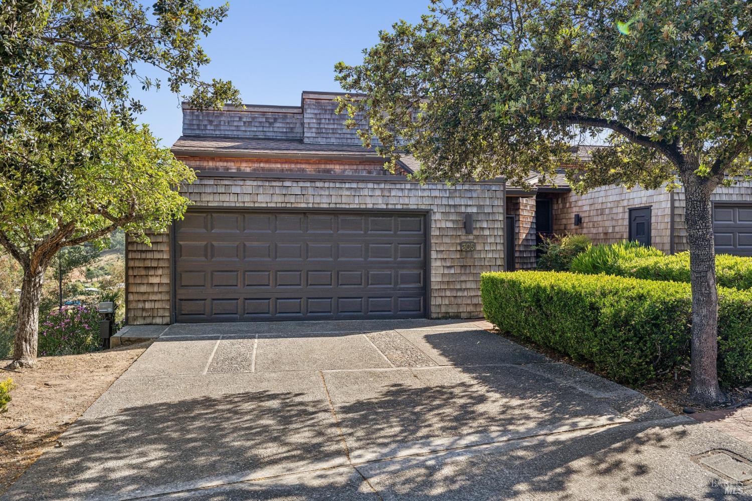 305 El Faisan Drive
