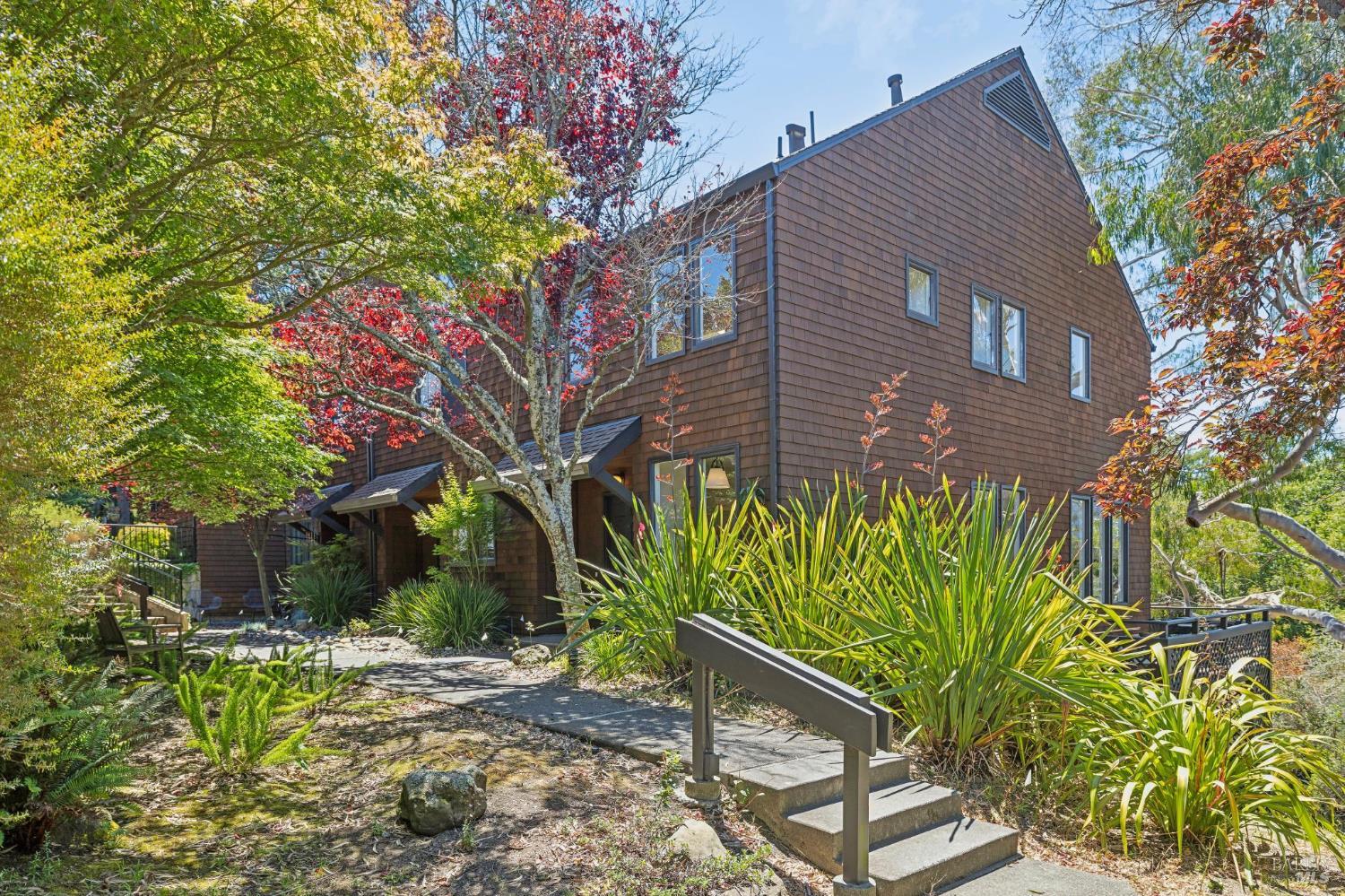 416 Donahue Street
