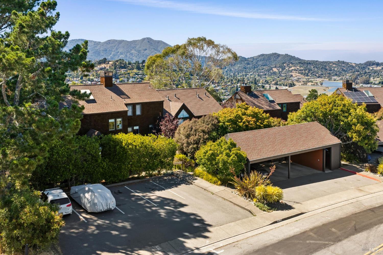 416 Donahue Street