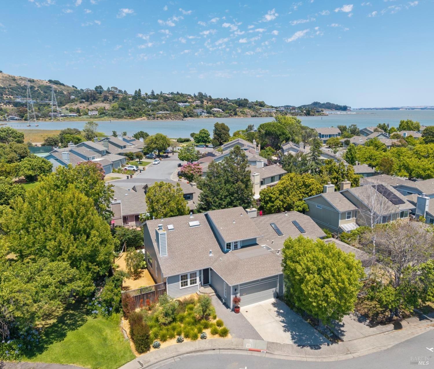 22 Hyannis Cove