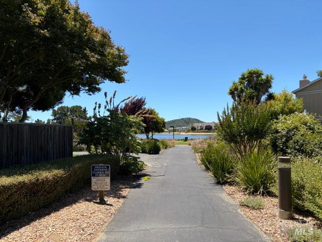 22 Hyannis Cove
