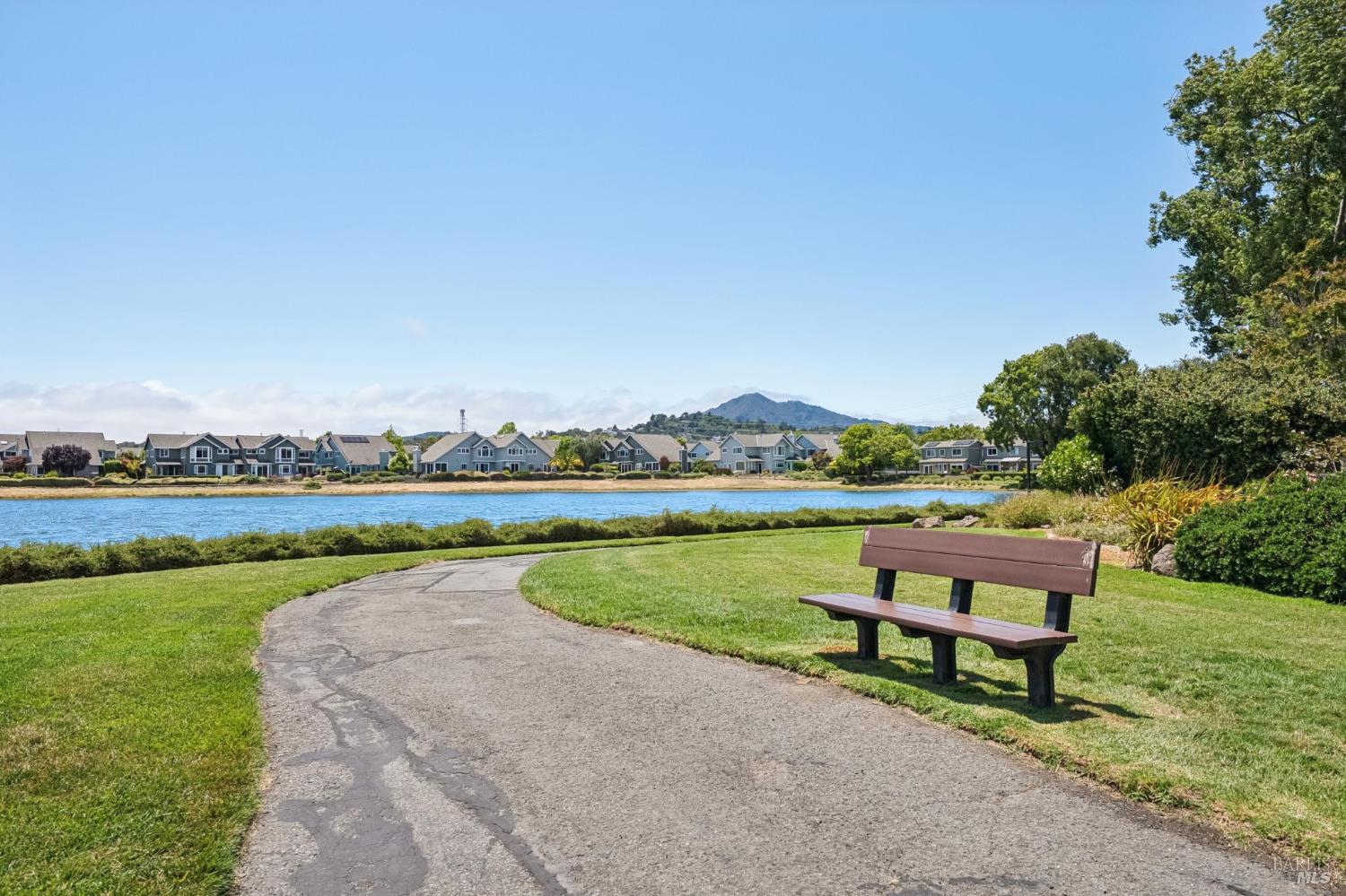 22 Hyannis Cove