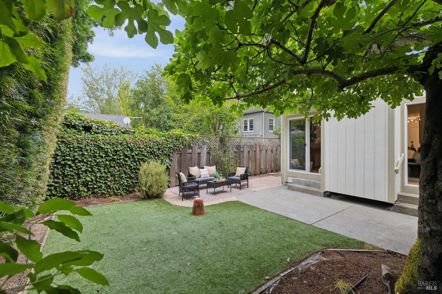 1361 San Anselmo Avenue