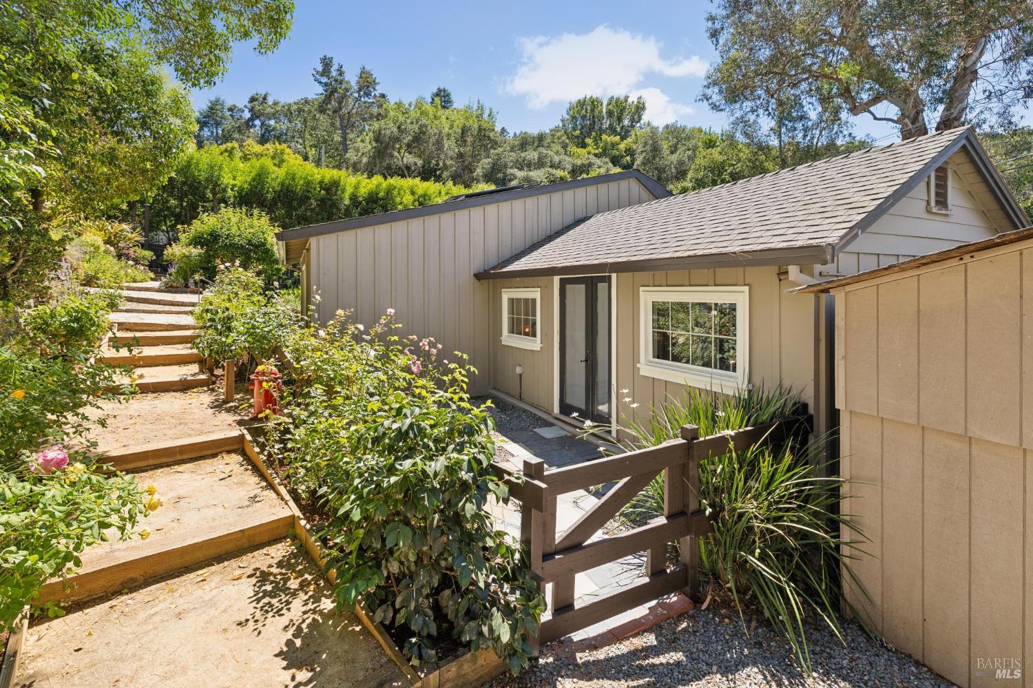 1407 Casa Buena Drive