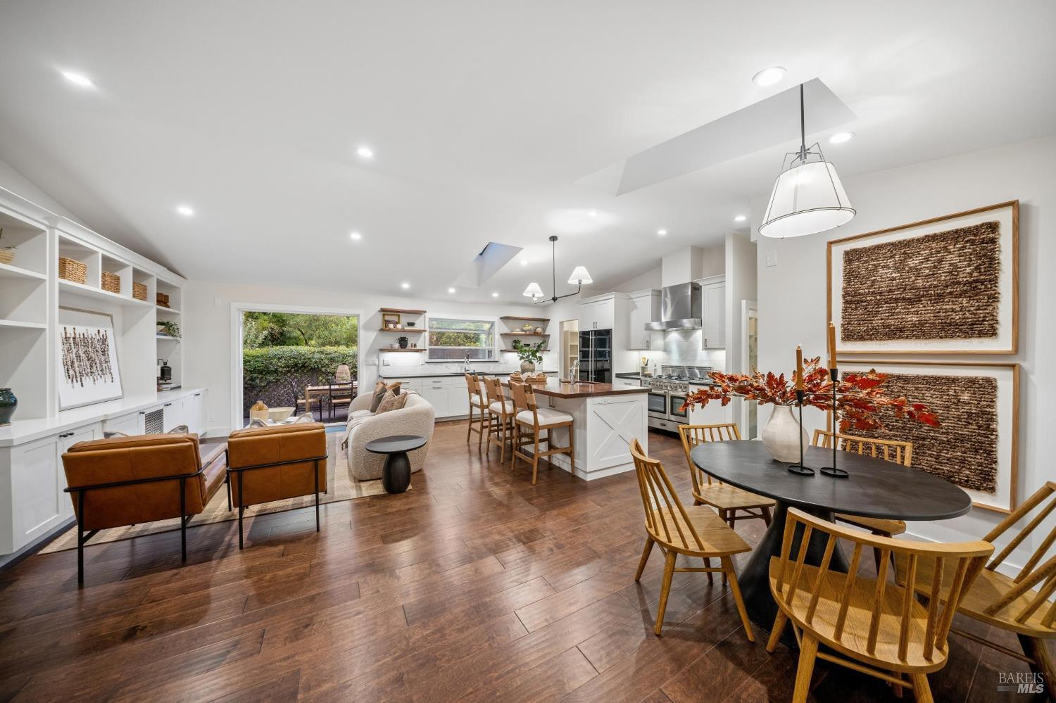 1407 Casa Buena Drive