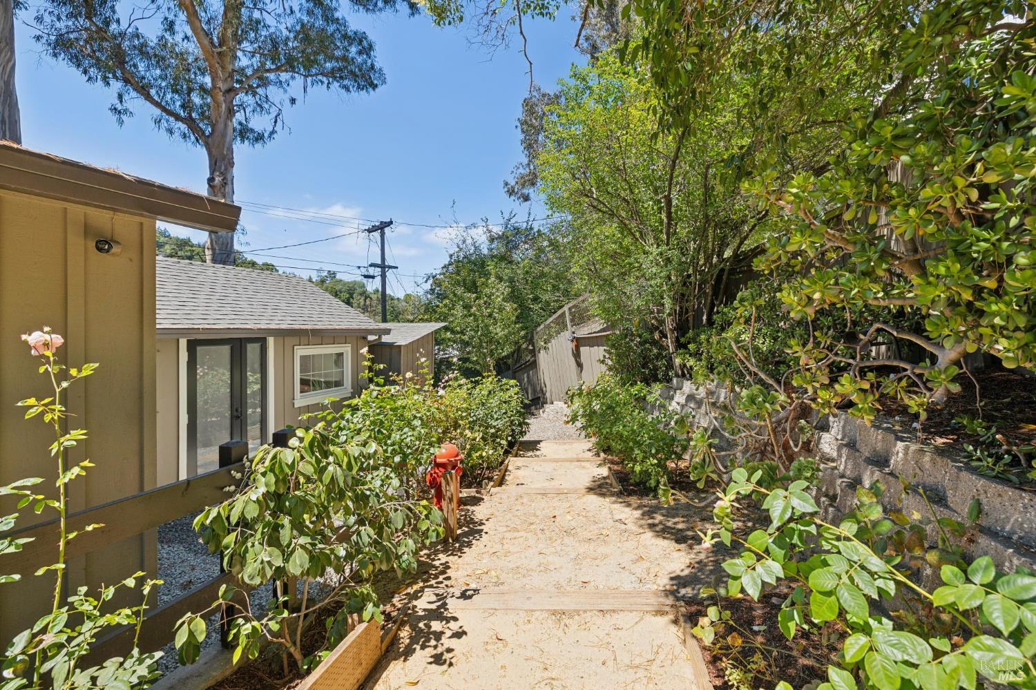 1407 Casa Buena Drive