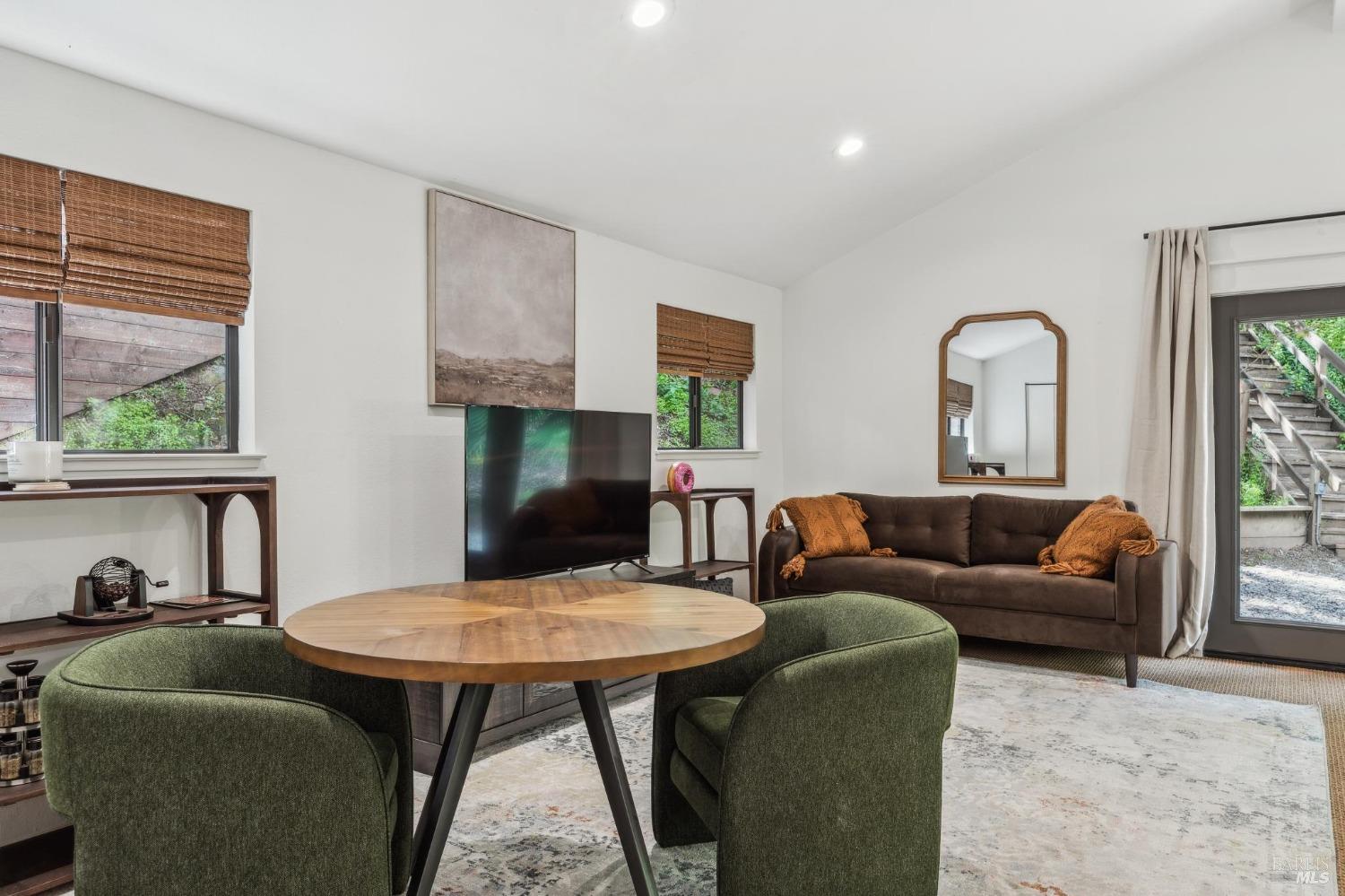 10 Angelica Court Unit: #A
