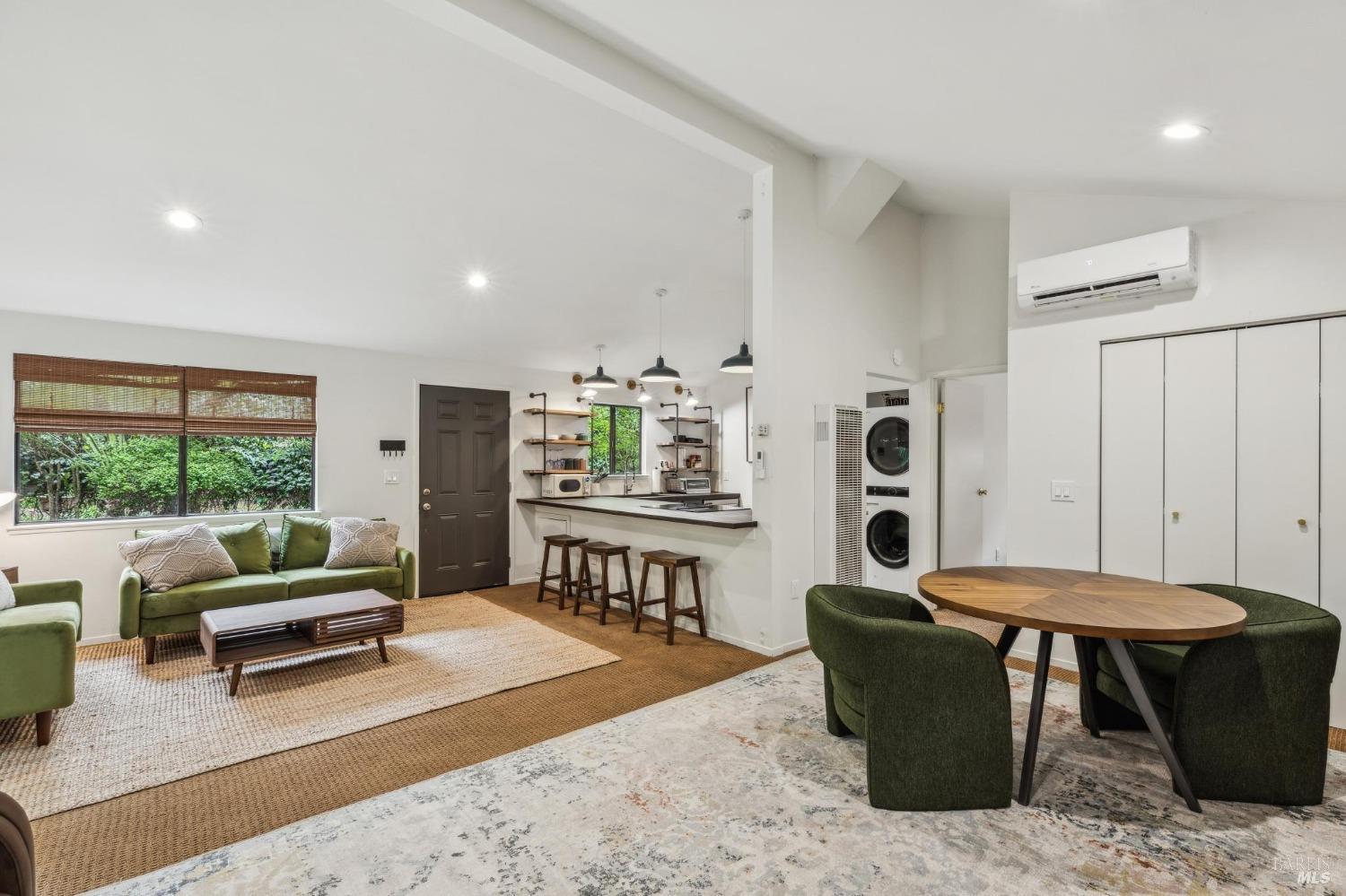 10 Angelica Court Unit: #A