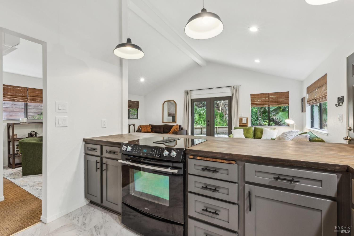 10 Angelica Court Unit: #A