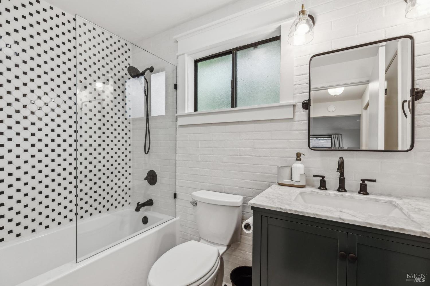 10 Angelica Court Unit: #A