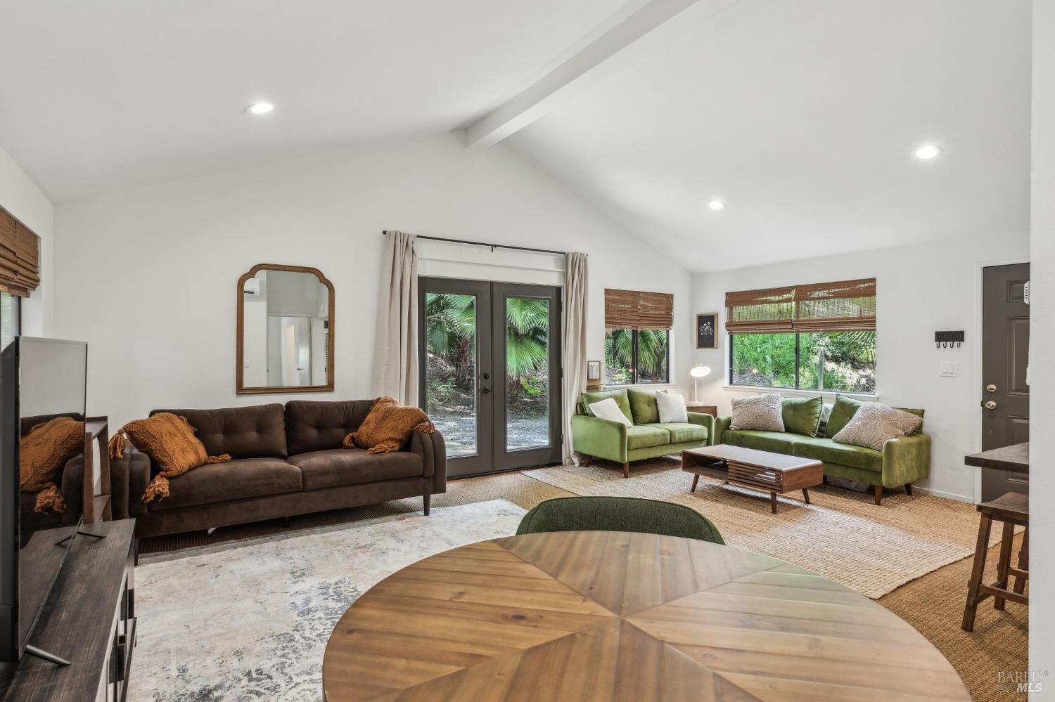 10 Angelica Court Unit: #A