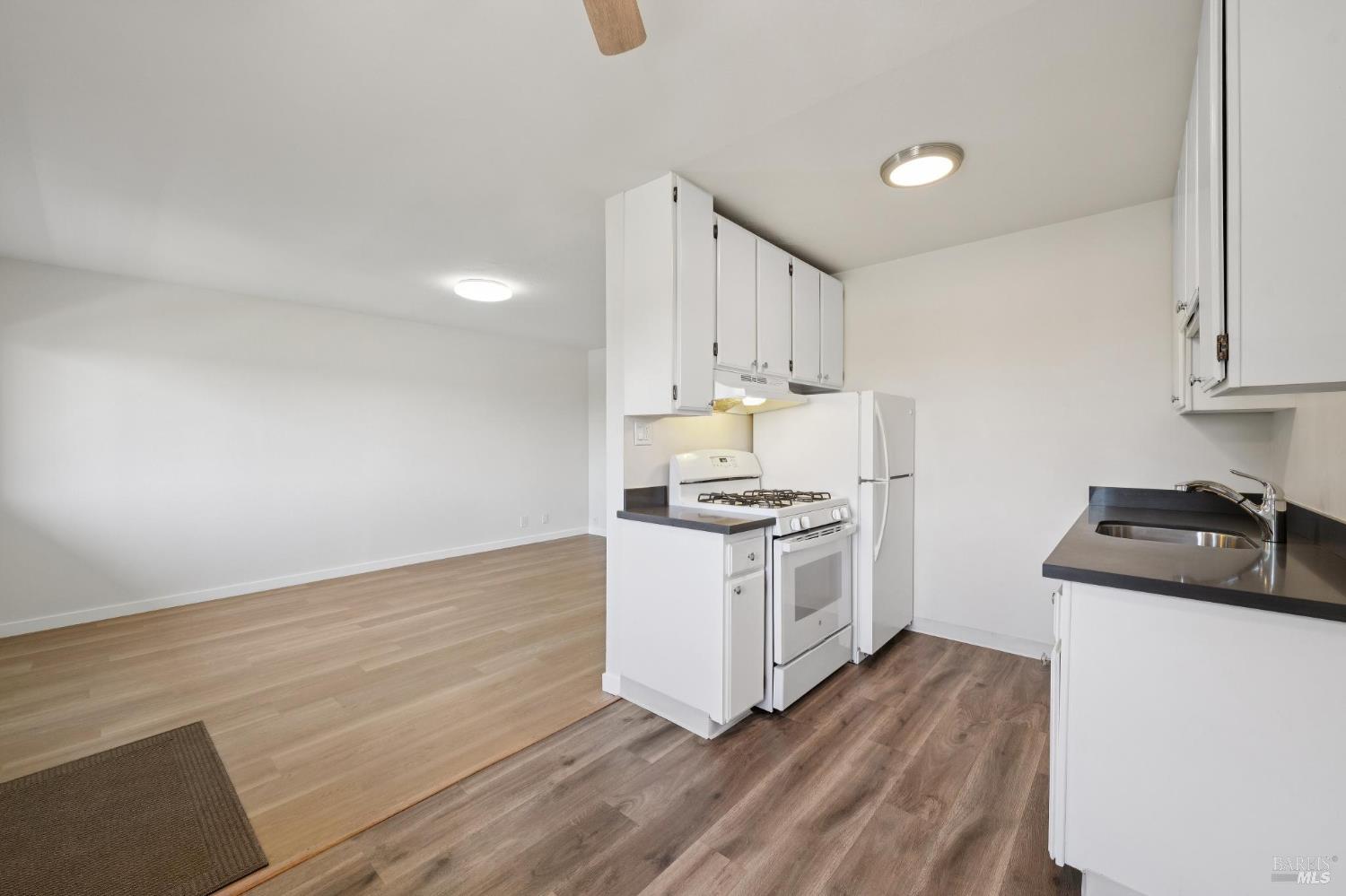 83 Pixley Avenue Unit: #7