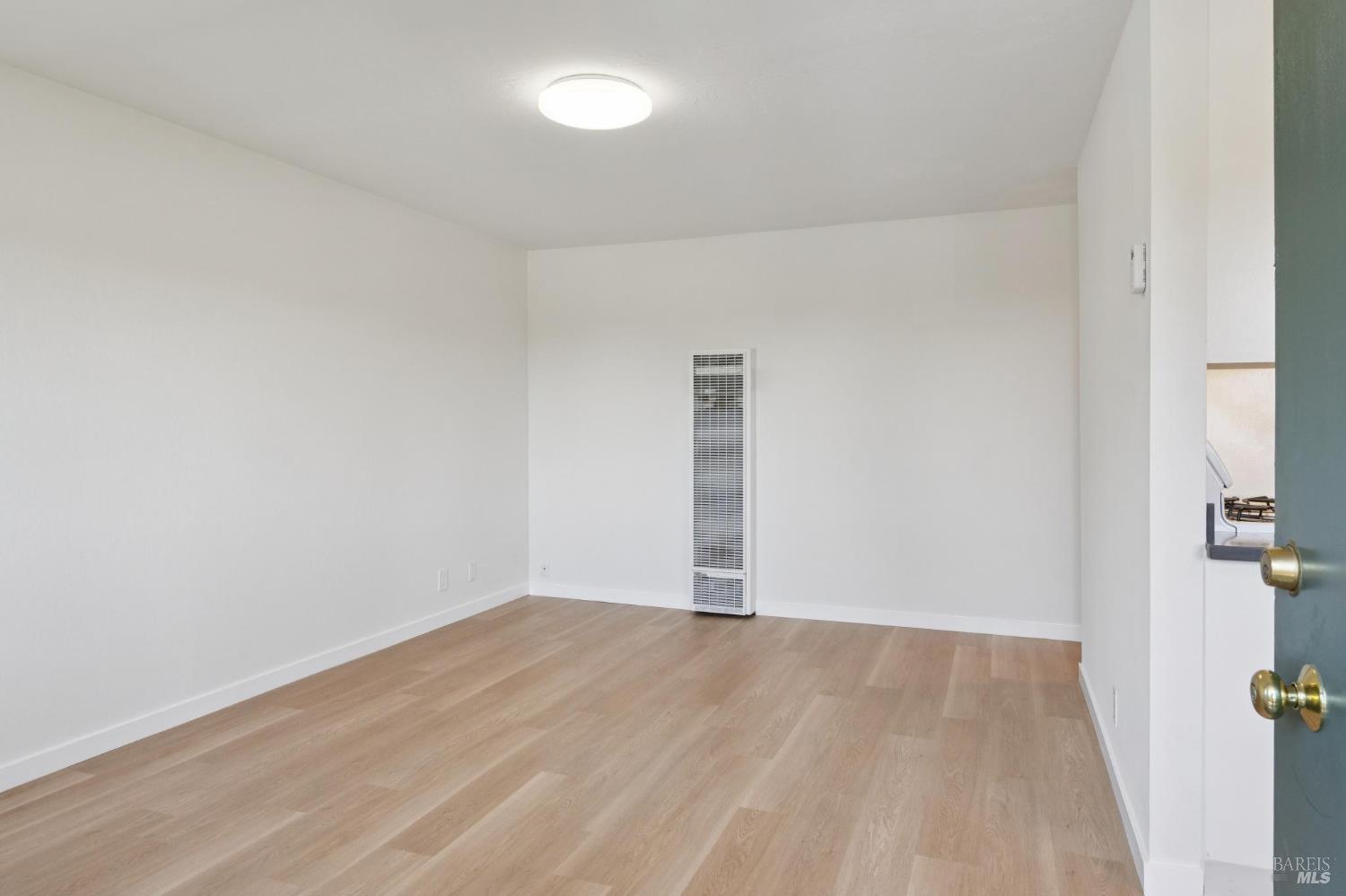 83 Pixley Avenue Unit: #7
