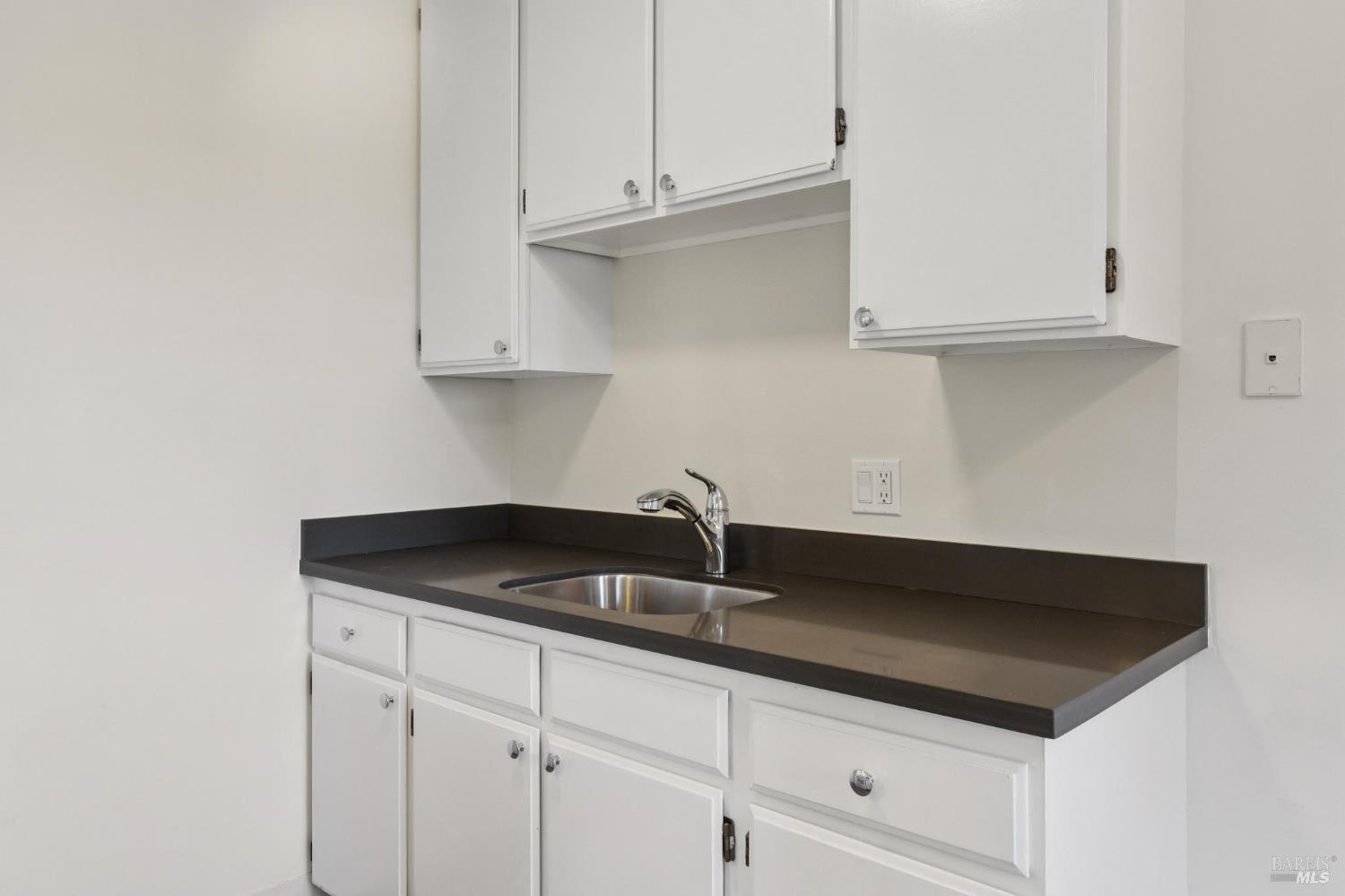 83 Pixley Avenue Unit: #7