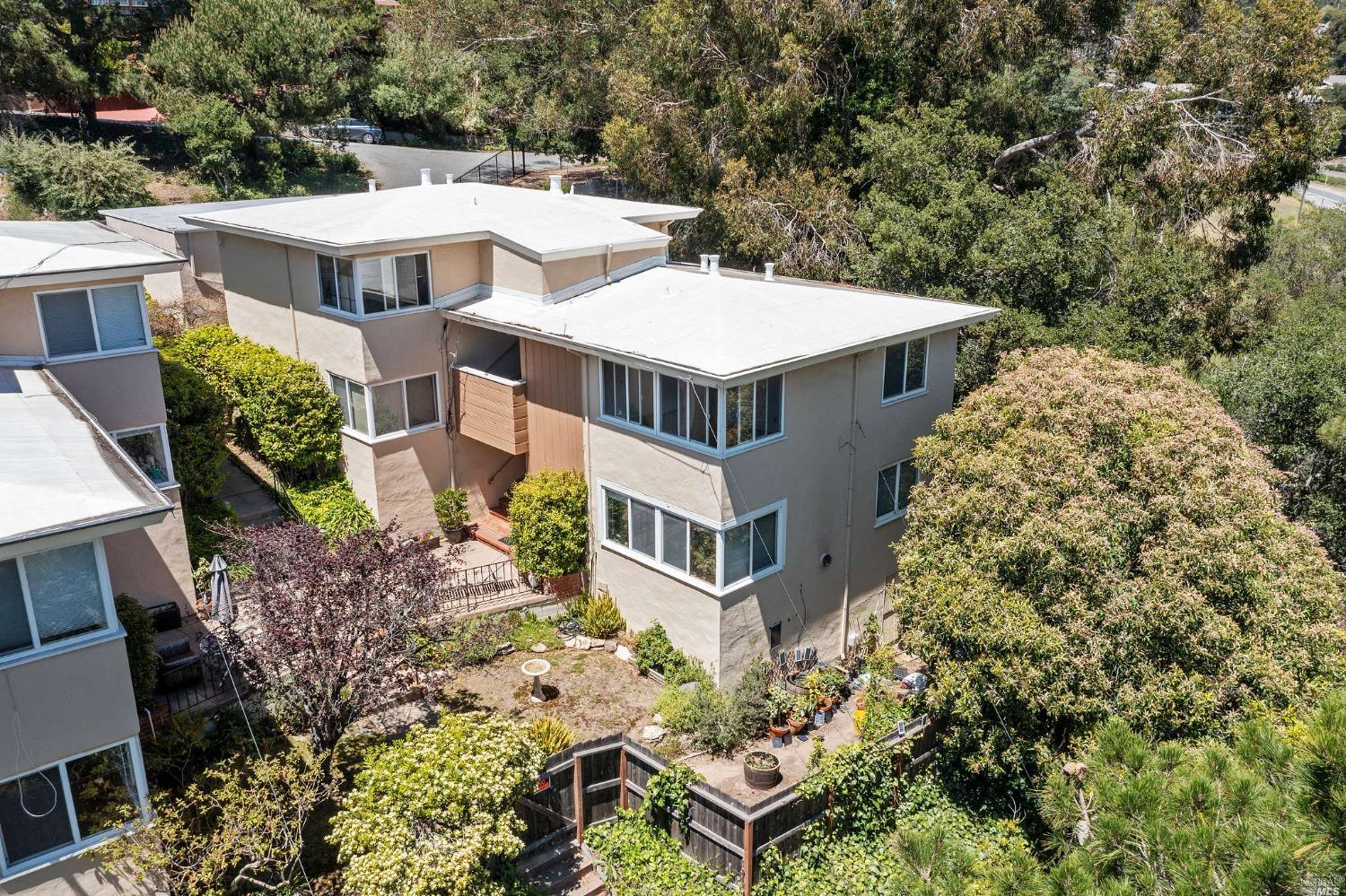 343 Somerset Road Oakland CA