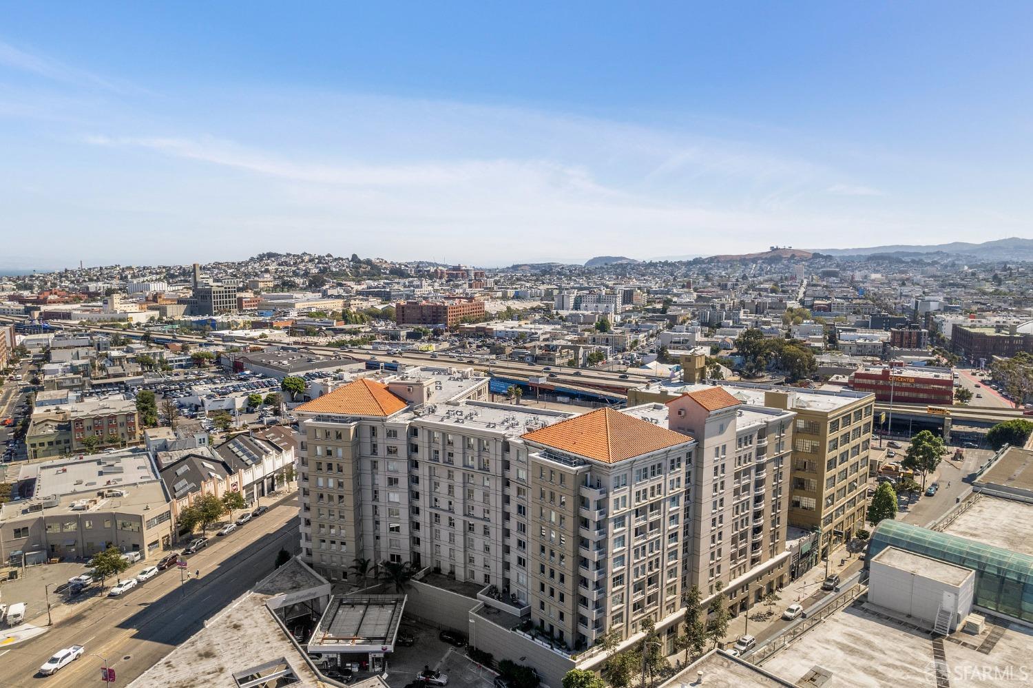 140 South Van Ness Ave #901