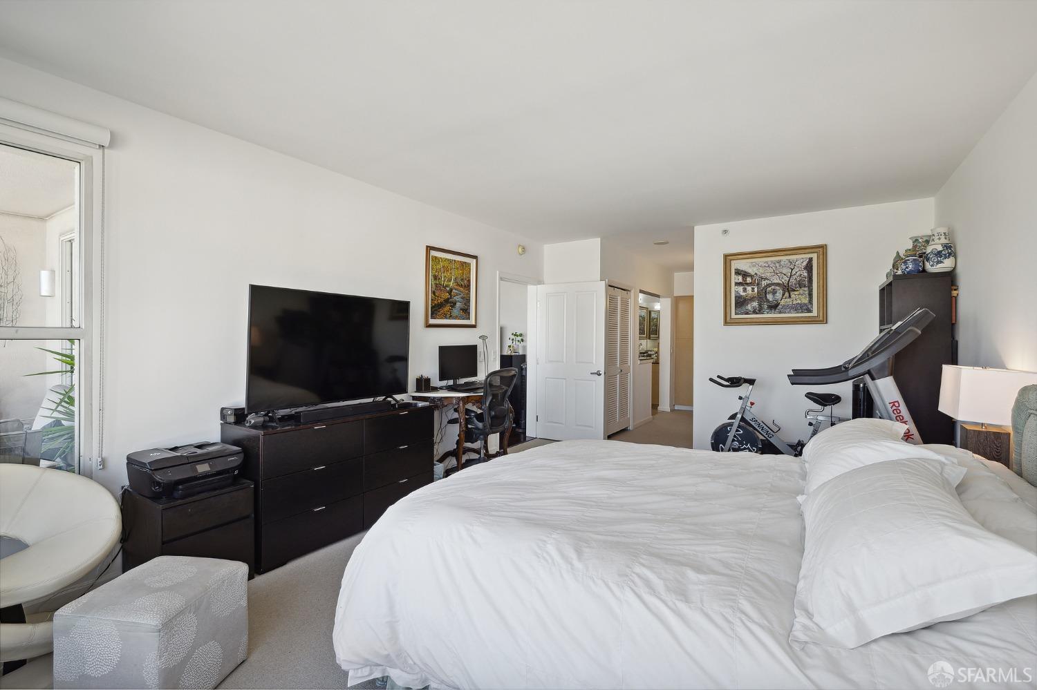 140 South Van Ness Ave #901