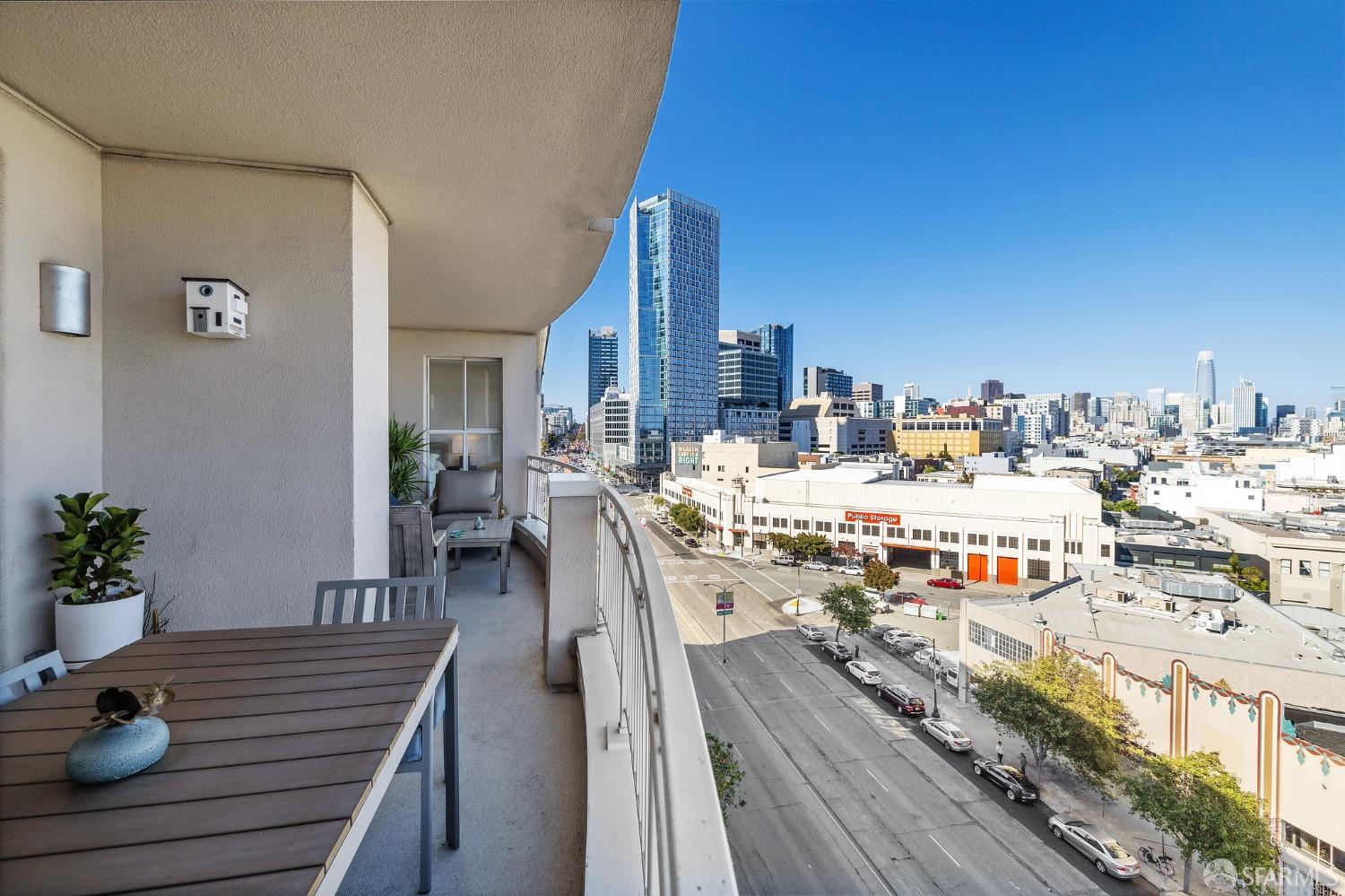 140 South Van Ness Ave #901