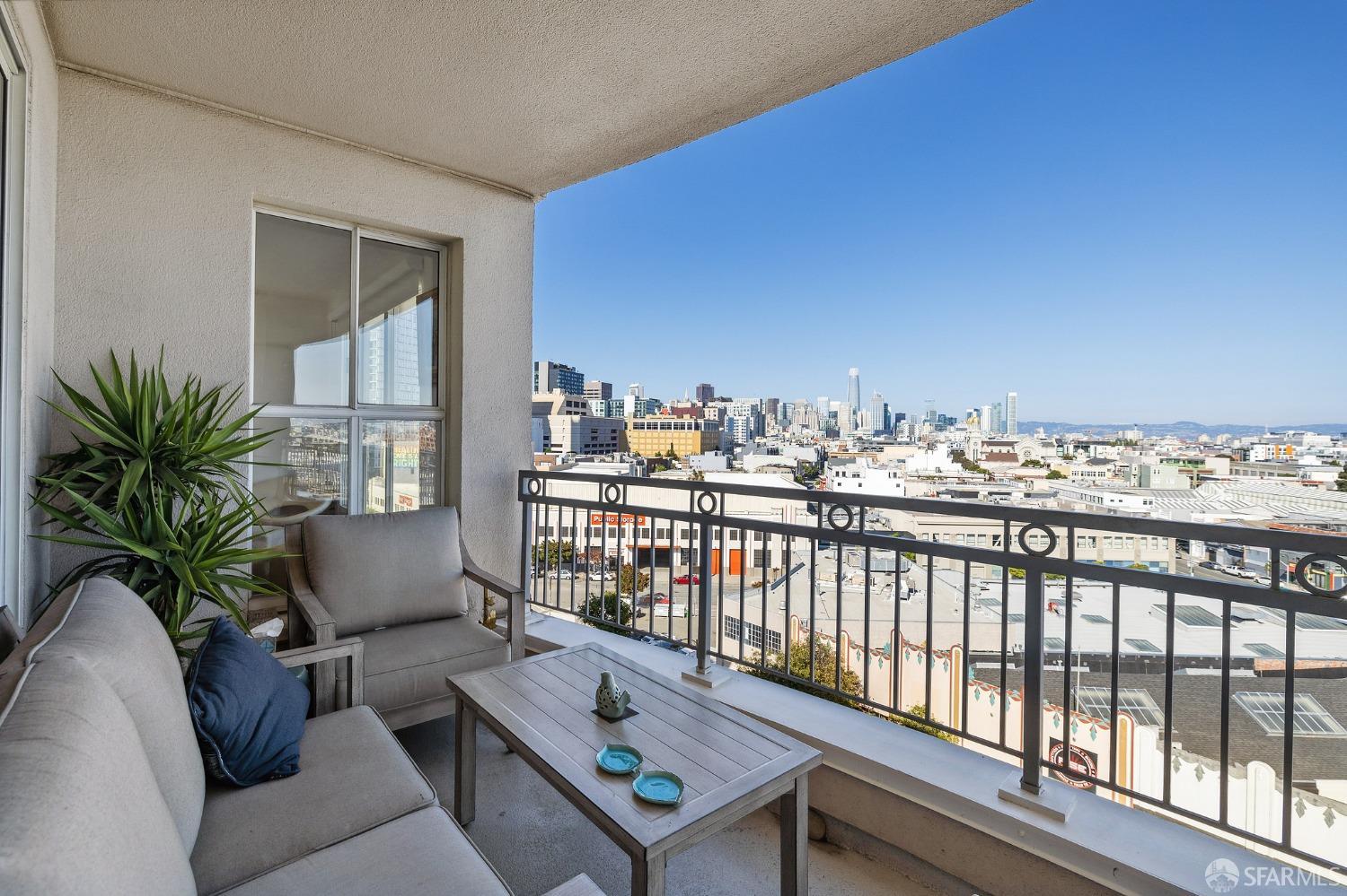 140 South Van Ness Ave #901