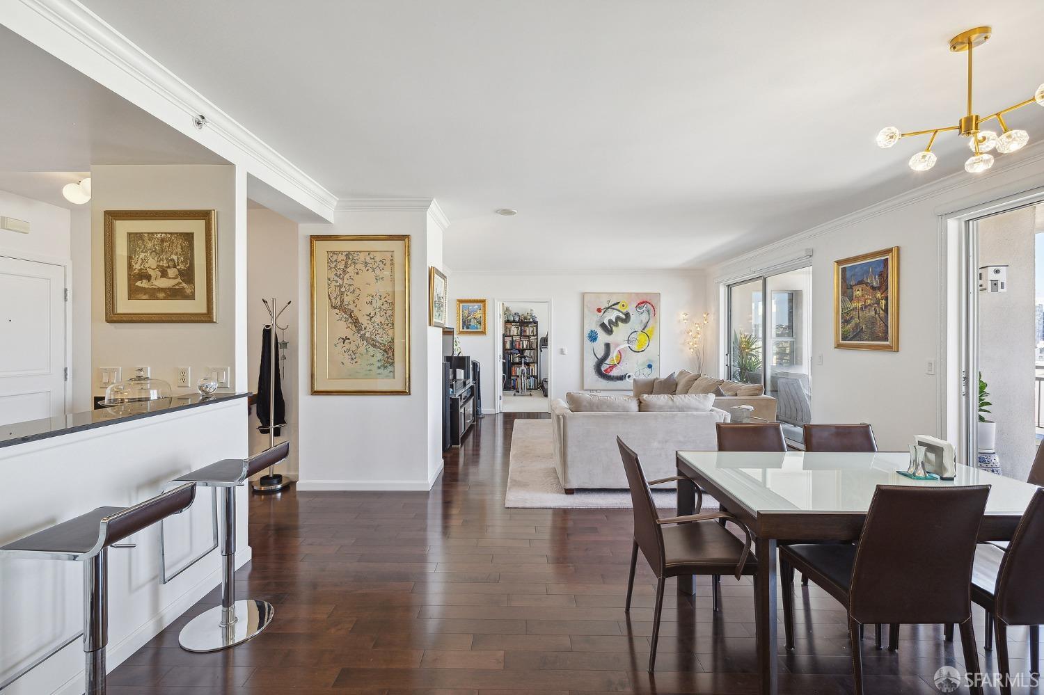 140 South Van Ness Ave #901