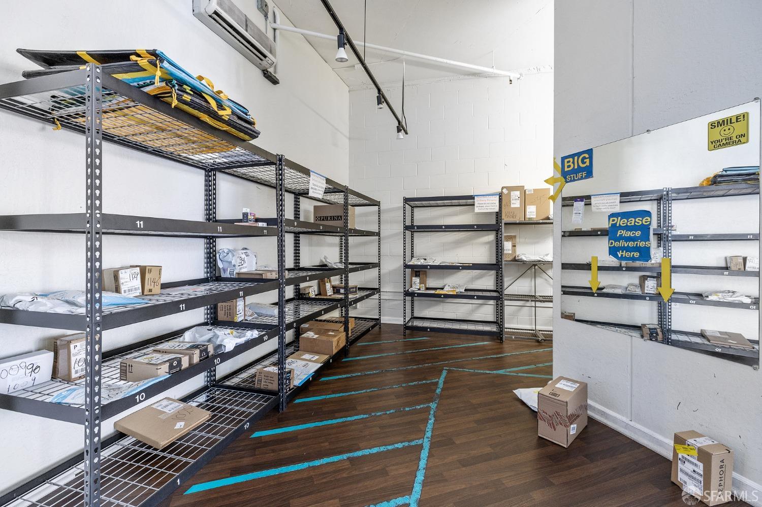 140 South Van Ness Ave #901