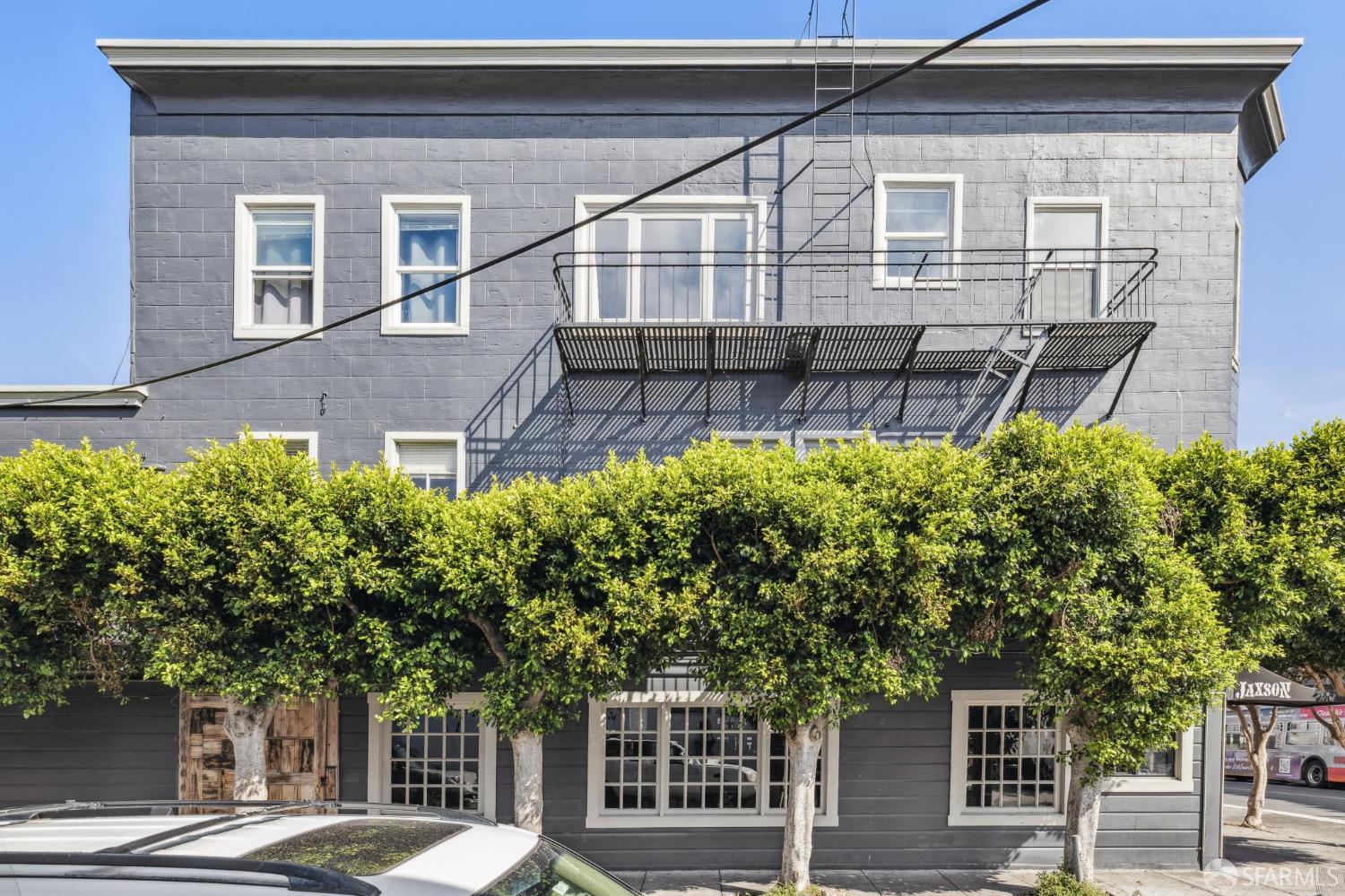 3235 Fillmore Street Unit: #4